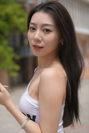 夜上海论坛：旅游业兴旺，国际游客纷至沓来